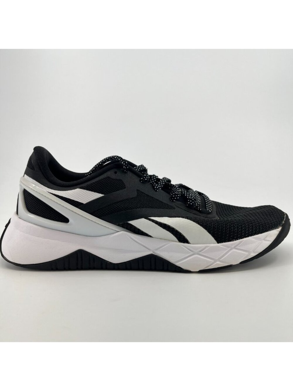Reebok Nanoflex TR Womens Size 10 Black White Athletic Running Shoes Sneakers
